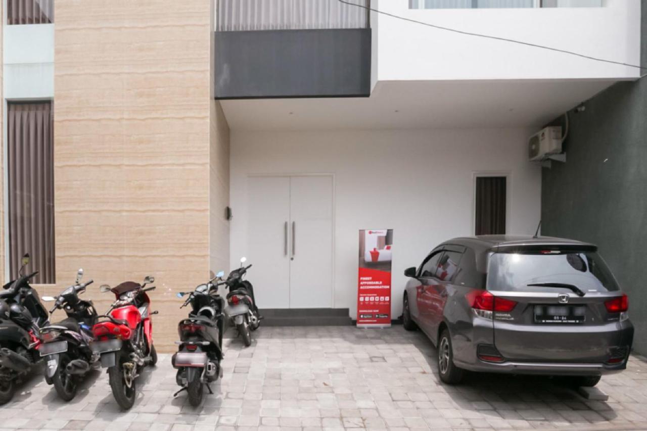 Hostel Reddoorz Syariah Near Lapangan Pancasila Simpang Lima Semarang Exteriér fotografie
