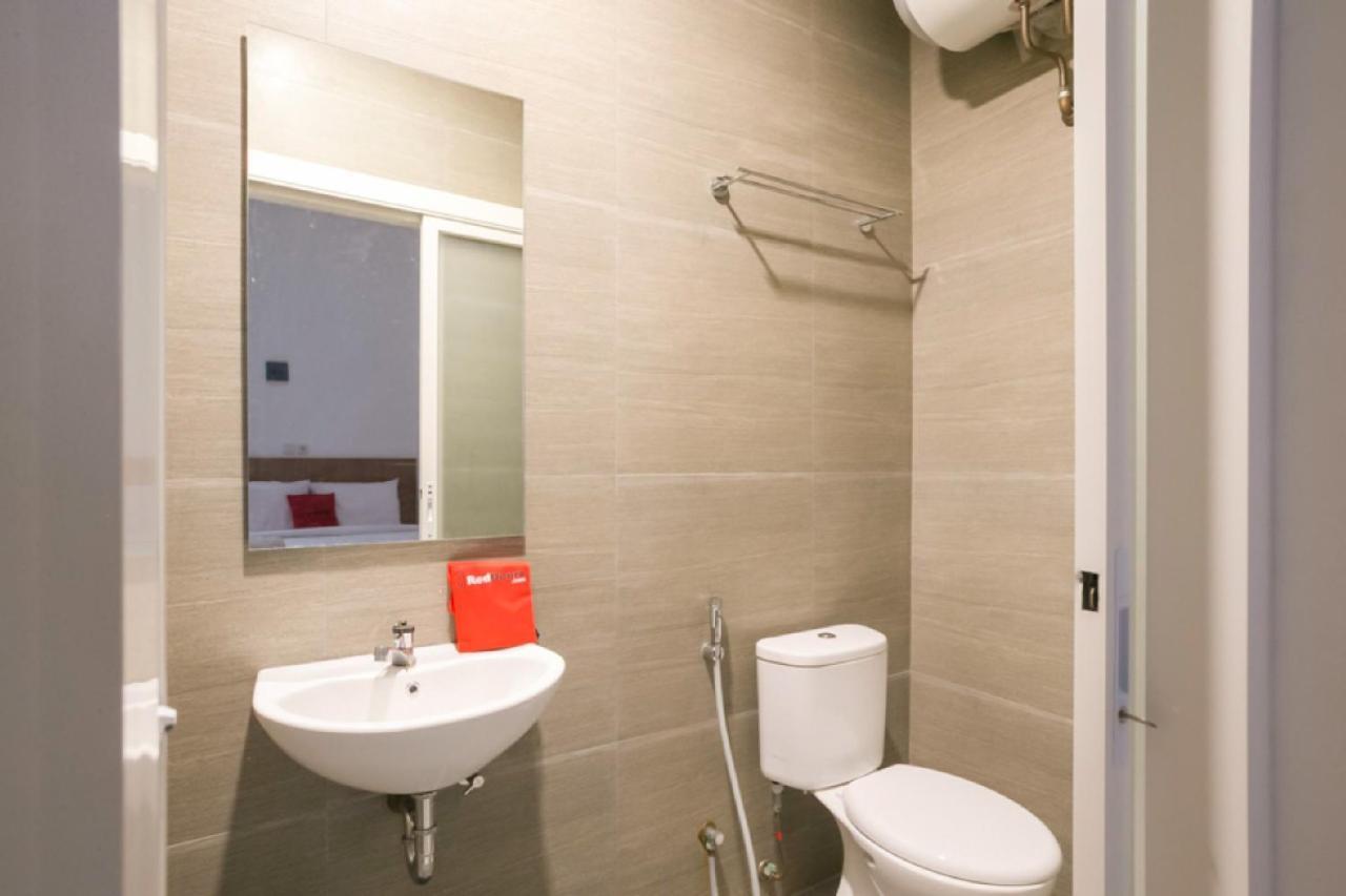 Hostel Reddoorz Syariah Near Lapangan Pancasila Simpang Lima Semarang Exteriér fotografie